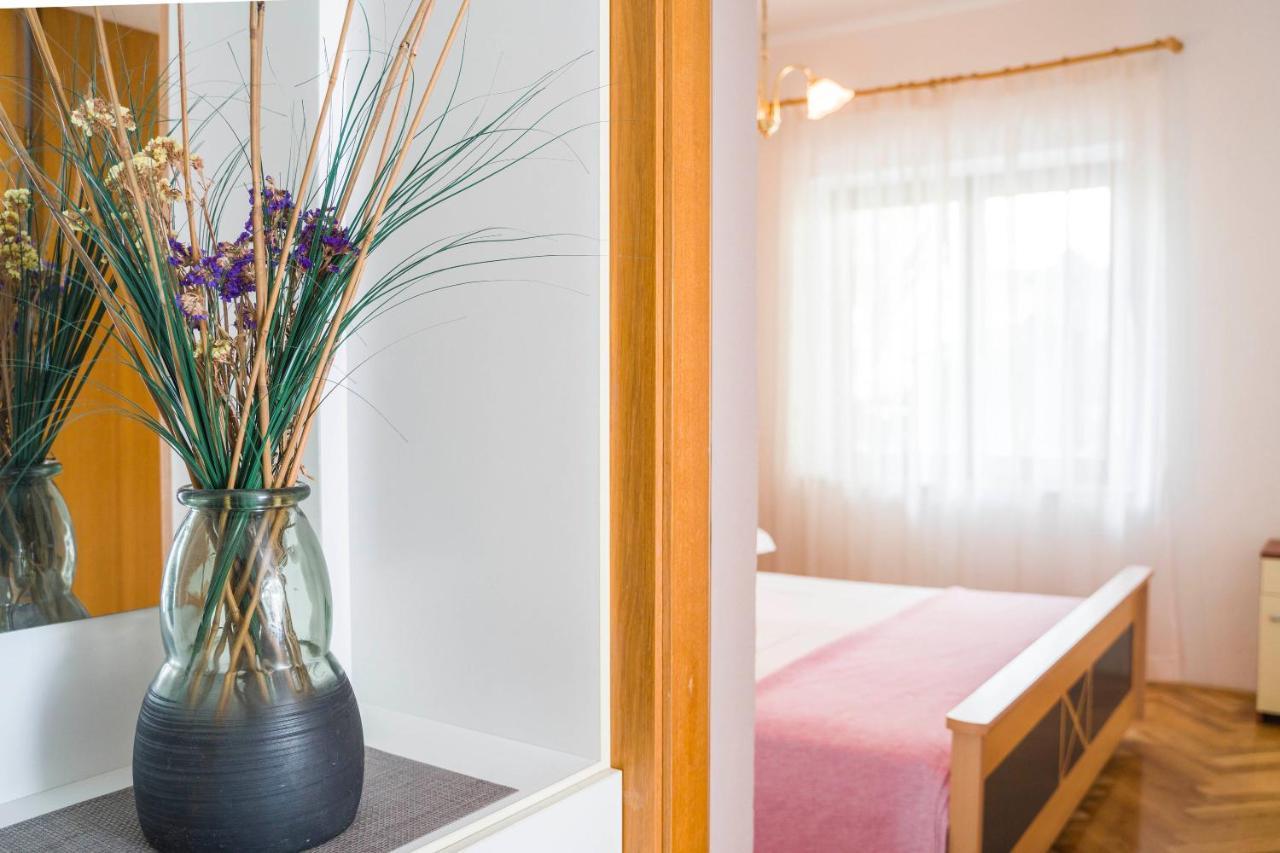 3 Bedroom Apartment Antonio Kaštela Eksteriør billede
